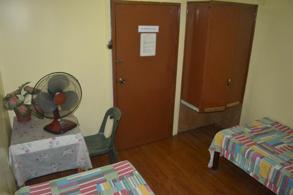 Mabini Pensione Puerto Princesa Exterior foto
